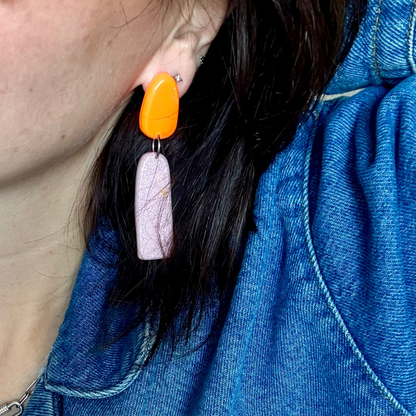 boucles en resine portées